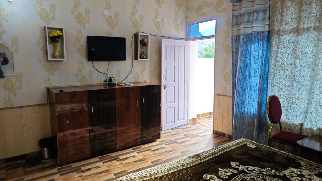 2. Room - 2500