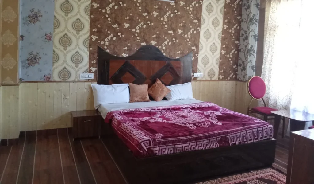 7. Room - 2500